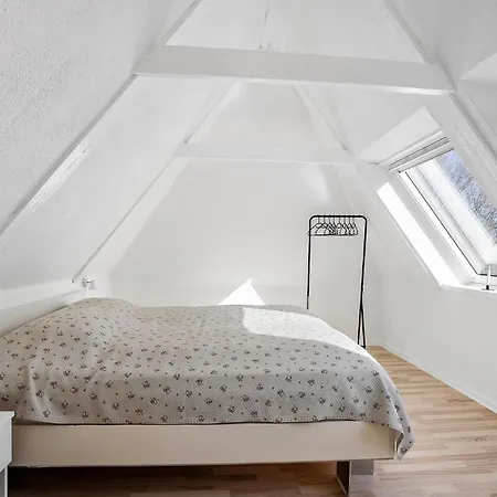 4 Bedroom Awesome In